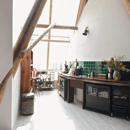 Hoeve Landzicht For 24-people Vila *