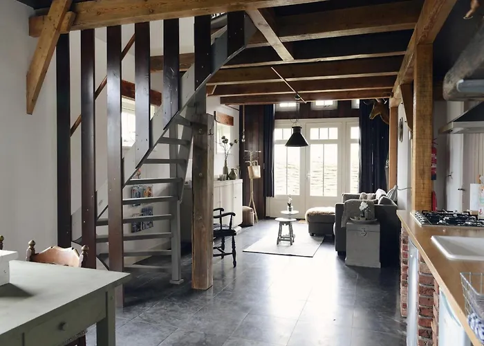 Hoeve Landzicht For 24-people Villa