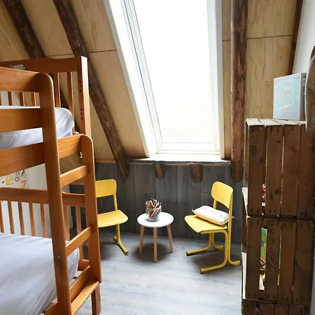 Hoeve Landzicht For 24-people Villa